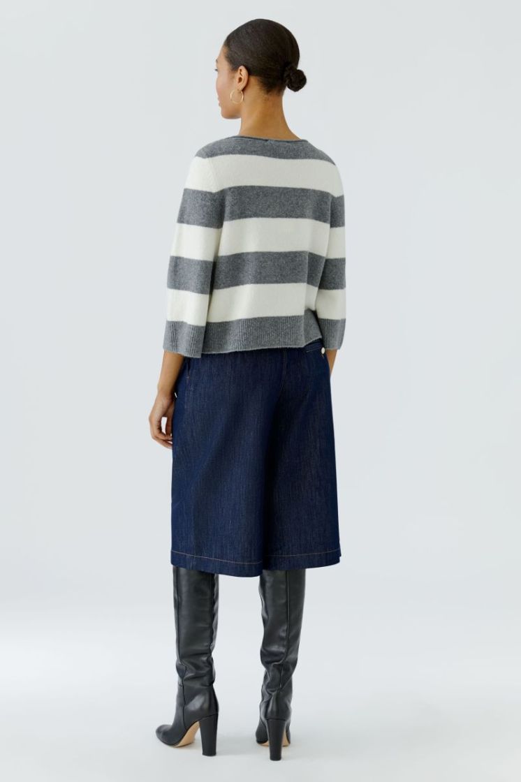  0941 grey white