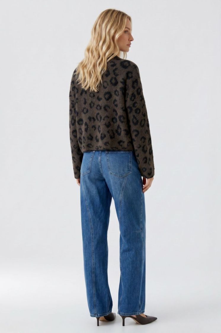 0899 dk brown g