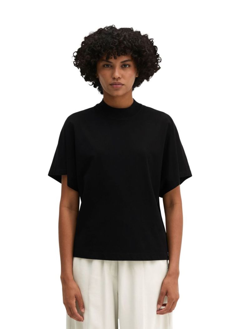  0001 Black