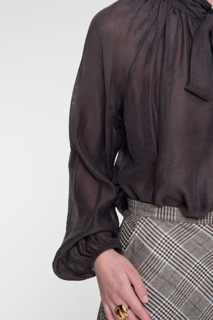  000775 brown