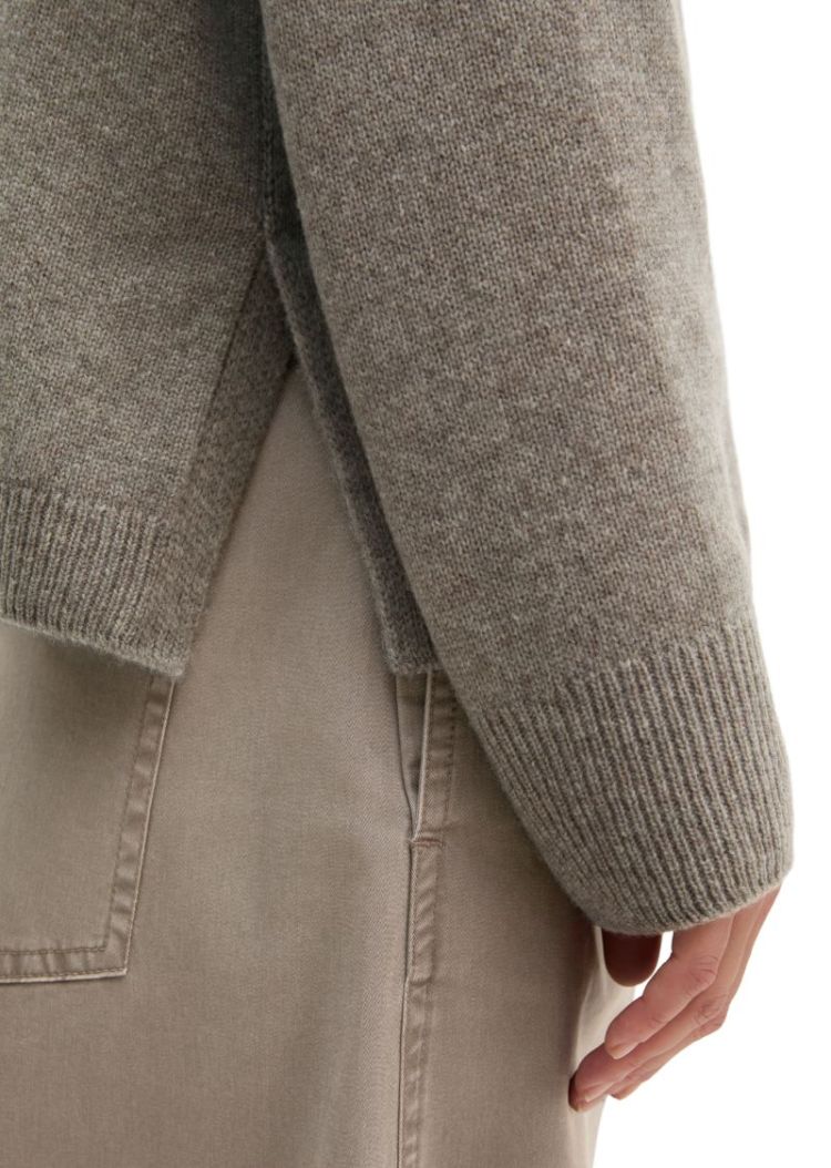  2204 Stone Taup